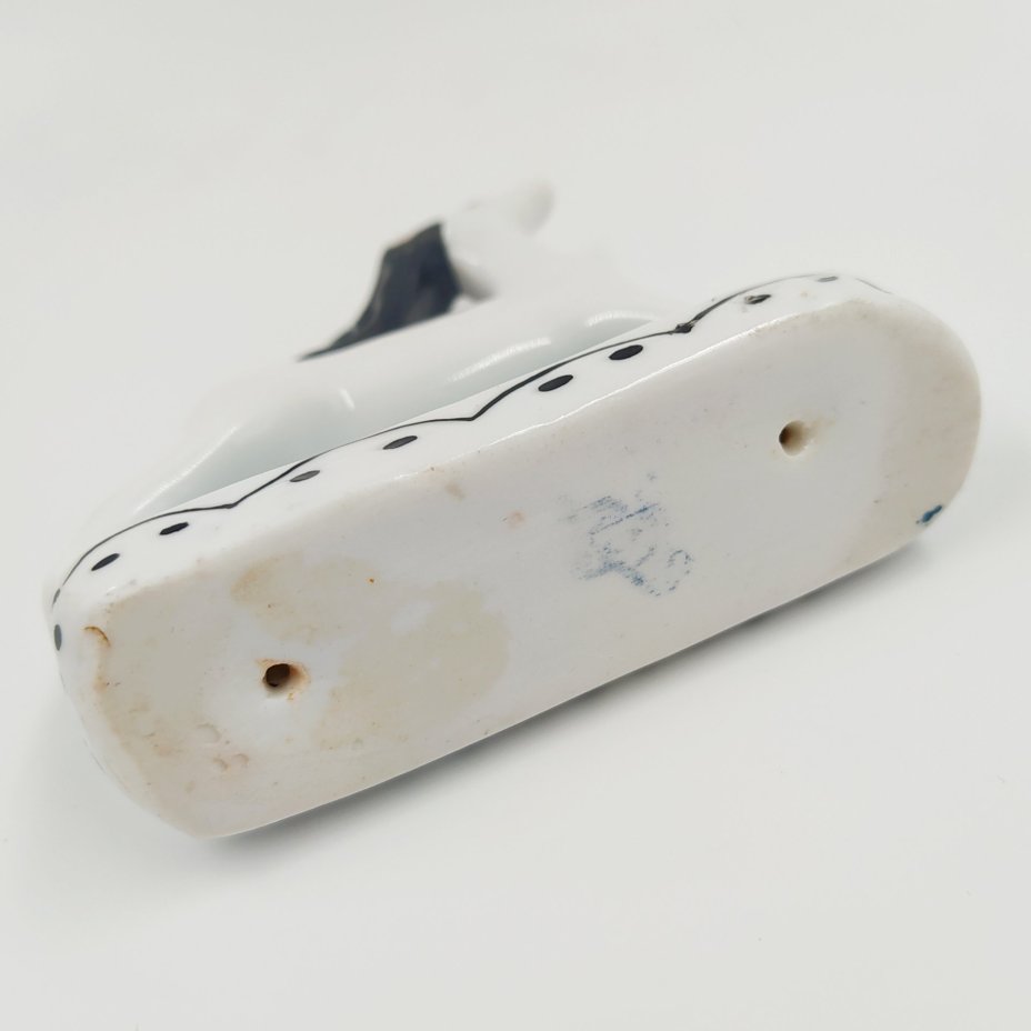 Статуэтка "Северный олень", скульптор Н.А. Кольцов, фарфор, роспись, Ленинградский фарфоровый завод (ЛФЗ), СССР, 1950-1960 гг.