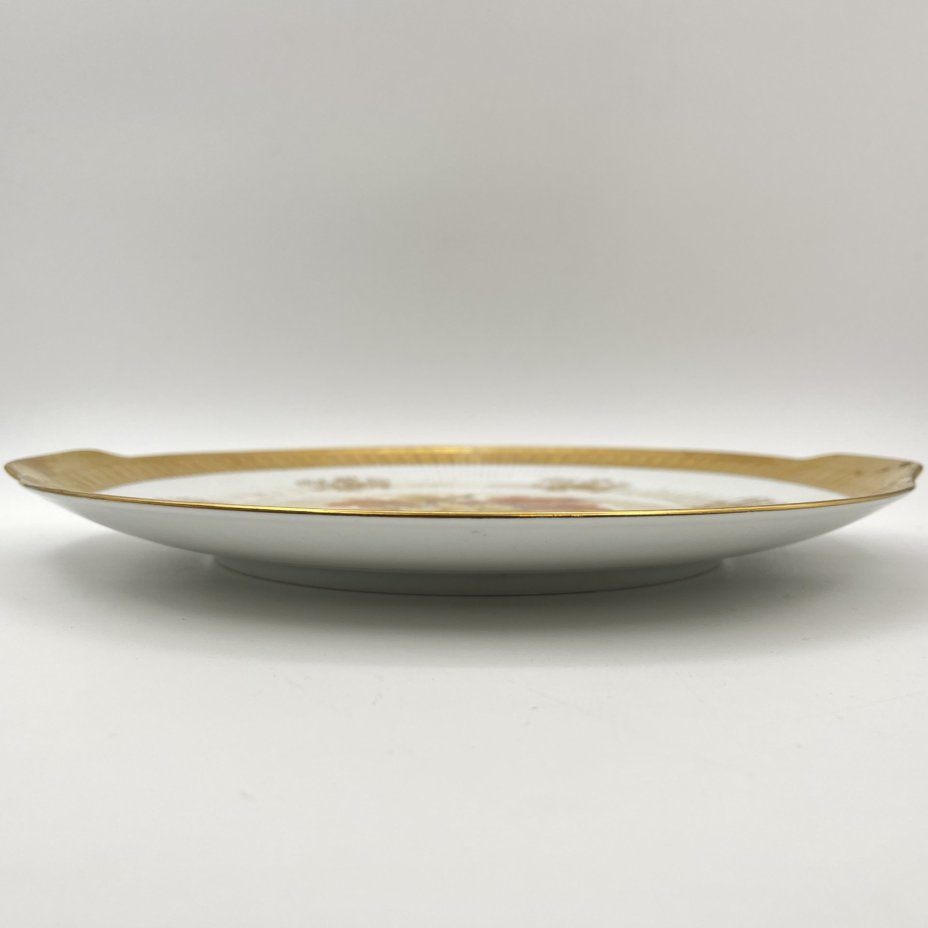 Блюдо (поднос) круглой формы, украшенное изображением винограда и грецких орехов, Leni or Erich Parbus