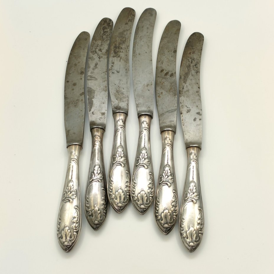 Набор из 6-ти столовых ножей с орнаментированными черенками, металл, Московский платиновый завод «Платиноприбор» (МПЗ), СССР, 1930-1940 гг.