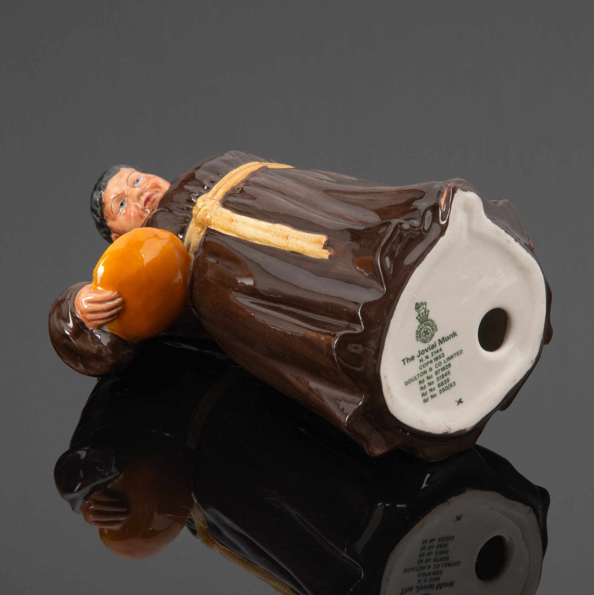 Статуэтка "Веселый монах" ("The Jovial Monk"), скульптор А.Эмисон, Royal Doulton