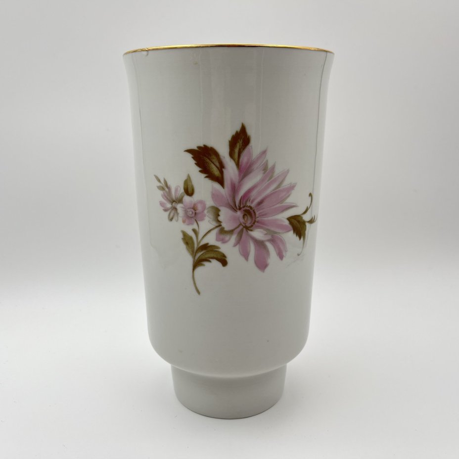 Ваза цилиндрической формы "Астры", фарфор, деколь, золочение, Дулевский фарфоровый завод (Дулёво), СССР, 1968-1991 гг.