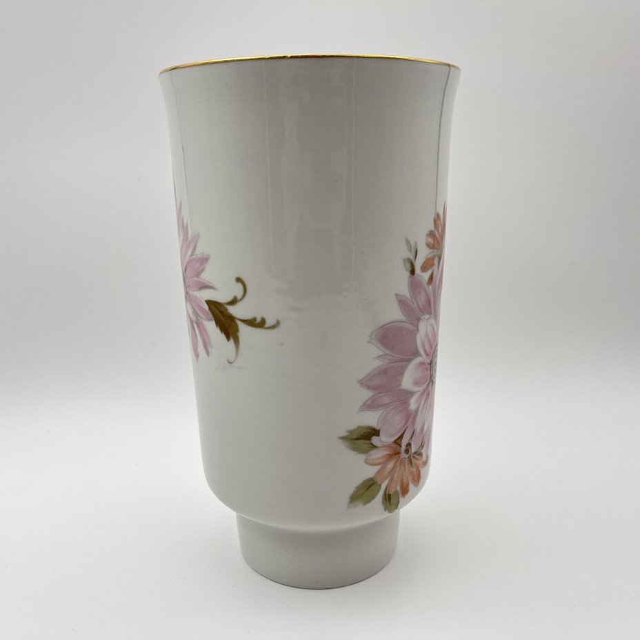 Ваза цилиндрической формы "Астры", фарфор, деколь, золочение, Дулевский фарфоровый завод (Дулёво), СССР, 1968-1991 гг.