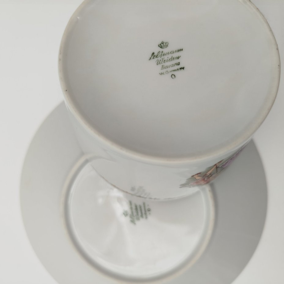 Пара чайная (большая) "Галантная сцена", фарфор, деколь с подрисовкой, золочение, Seltmann Weiden, Германия, 1960-1980 гг.