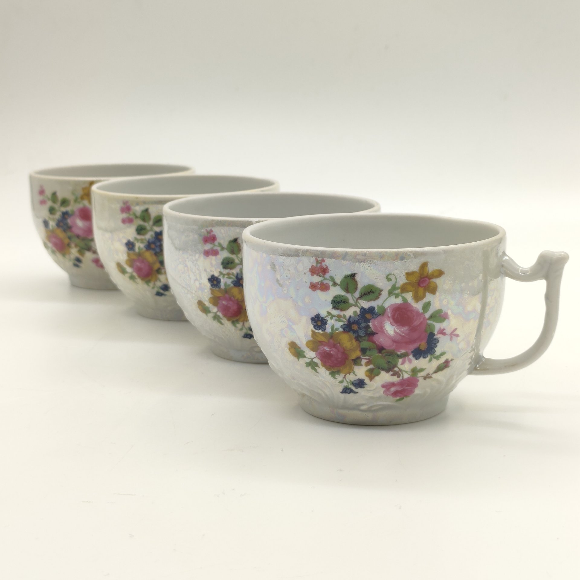 Набор из 4-х чашек с цветочным декором, фарфор, люстр, деколь, Дмитровский фарфоровый завод (ДФЗ Вербилки), СССР, 1965-1991 гг.