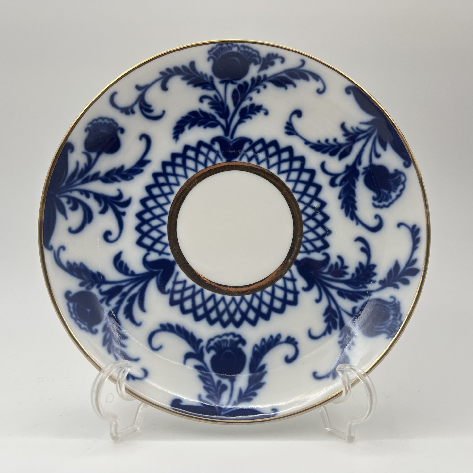 Пара чайная "Синие цветы", фарфор, деколь, золочение, Ленинградский фарфоровый завод (ЛФЗ), СССР, 1970-1986 гг.