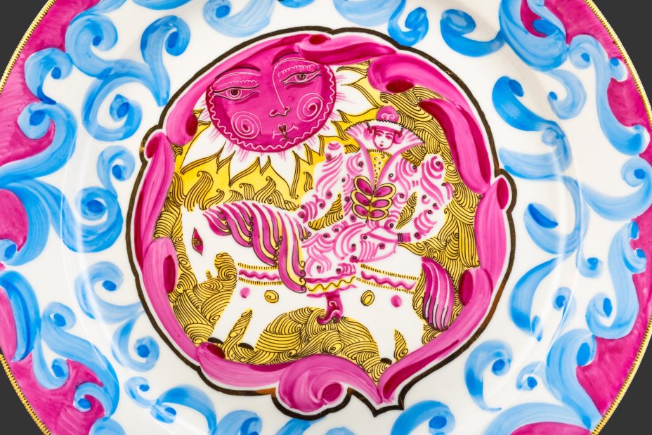 Настенное блюдо "Иванушка-дурачок и волшебный Конёк-Горбунок", фарфор, роспись, золочение, Дулевский фарфоровый завод (Дулёво), СССР, 1960-1980 гг.