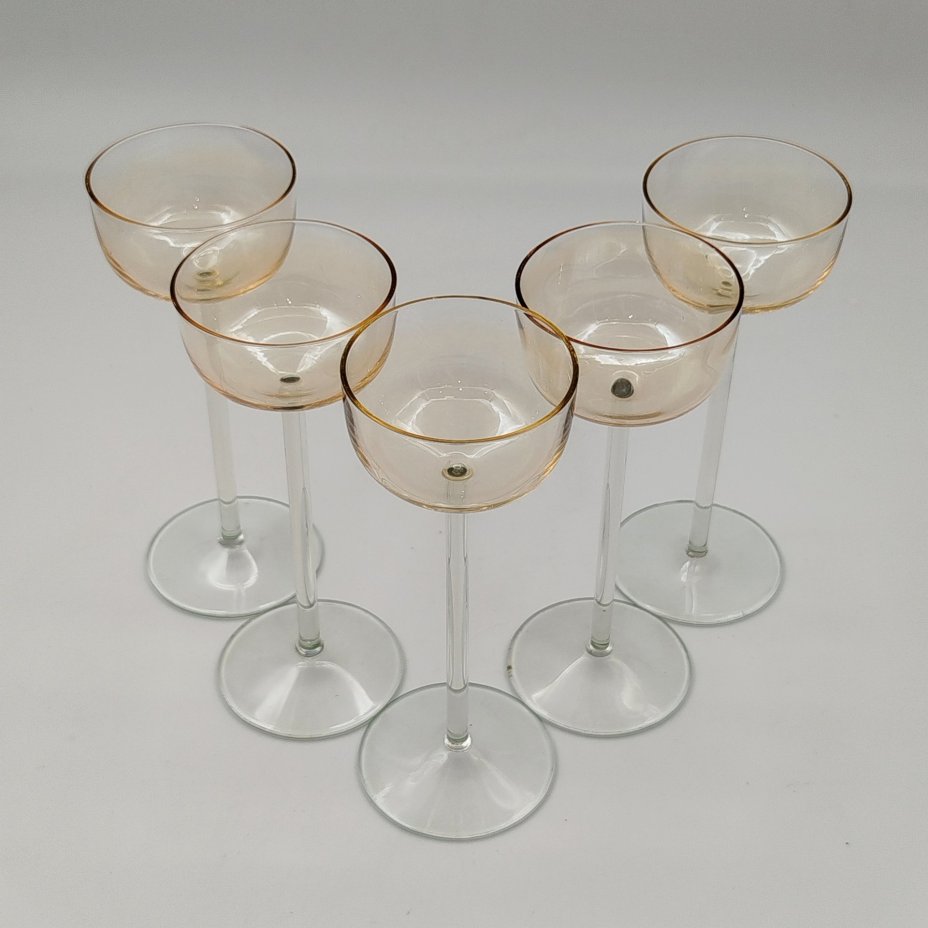 Набор ликерных бокалов медового оттенка на 5 персон, стекло, люстр, Калининский стекольный завод «Тверис», СССР, 1970-1990 гг.