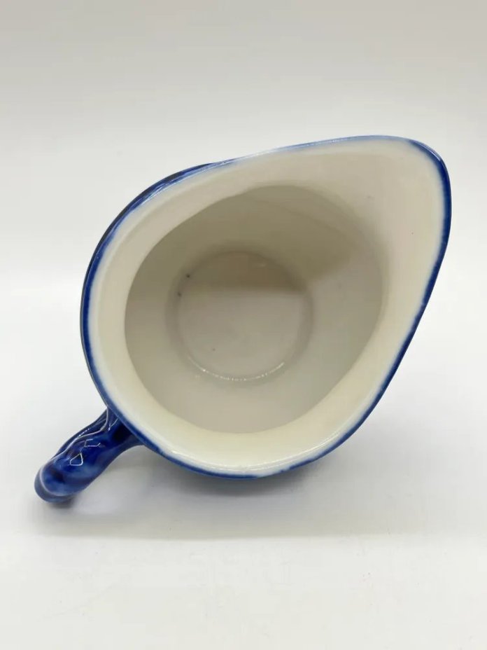 Молочник (сливочник) с цветочным декором, Гжель