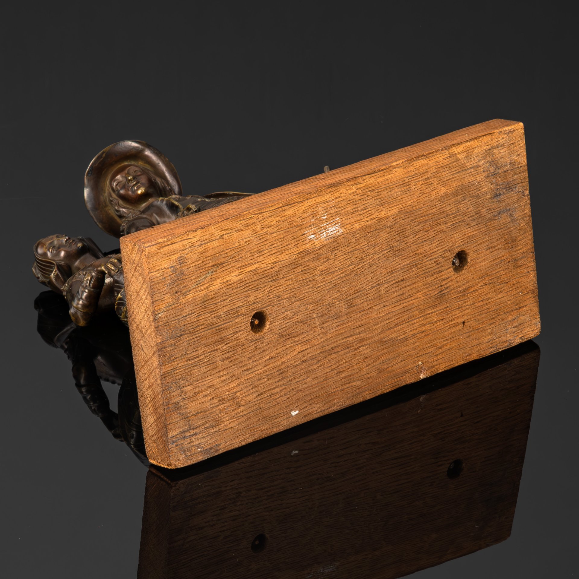 Статуэтка "Прогулка влюбленных босиком", бронза, литье, дерево, Западная Европа, 1900-1930 гг.