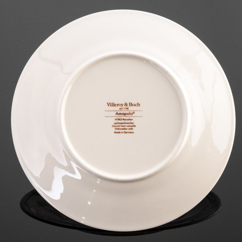 Пара десертных тарелок с рельефным цветочным декором, Villeroy & Boch
