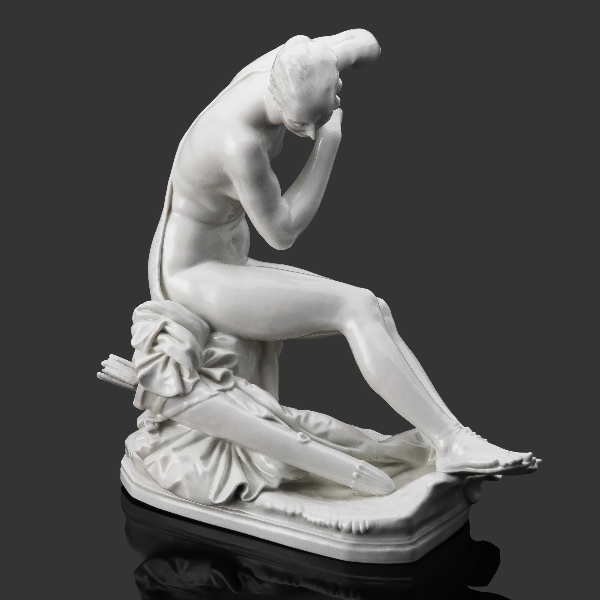 Статуэтка "Диана" (Богиня охоты), автор модели Пауль Шойрих, фарфор, Meissen (Мейсенский фарфор), Германия, 1920-1940 гг.