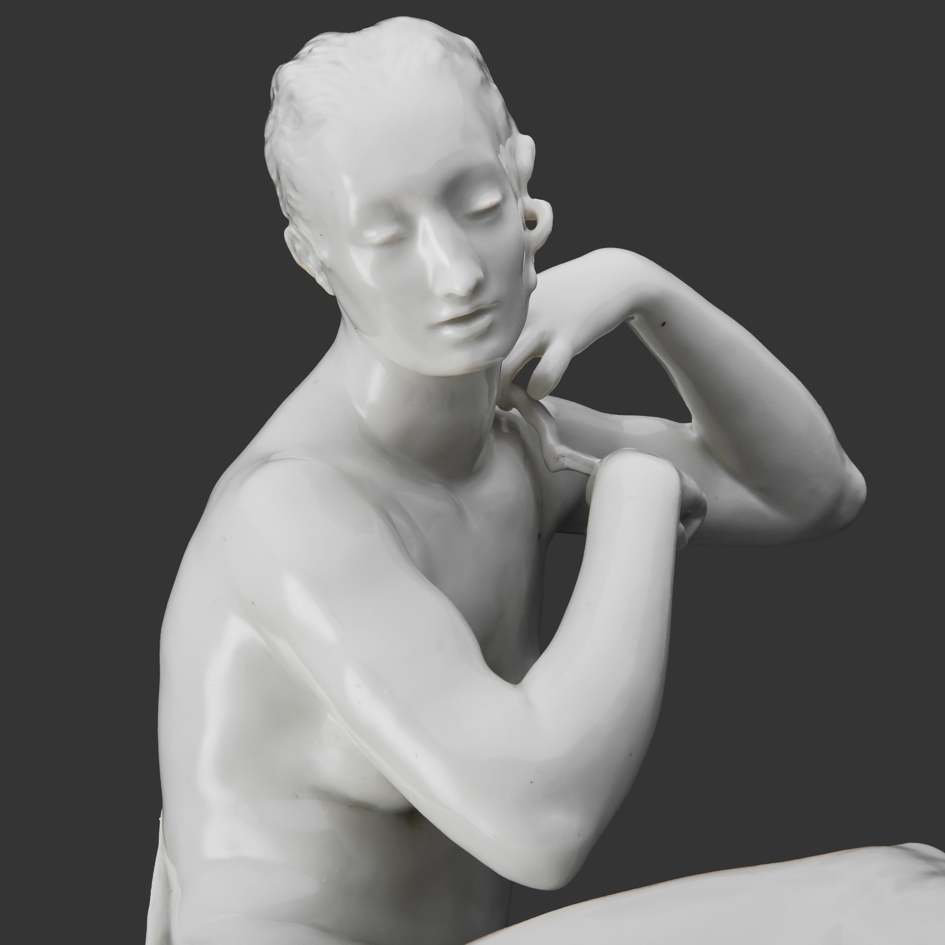 Статуэтка "Диана" (Богиня охоты), автор модели Пауль Шойрих, фарфор, Meissen (Мейсенский фарфор), Германия, 1920-1940 гг.