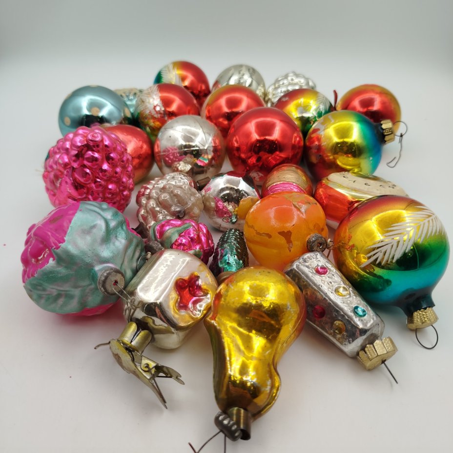 Набор из 27 ёлочных игрушек в оригинальной коробке (в подборе)