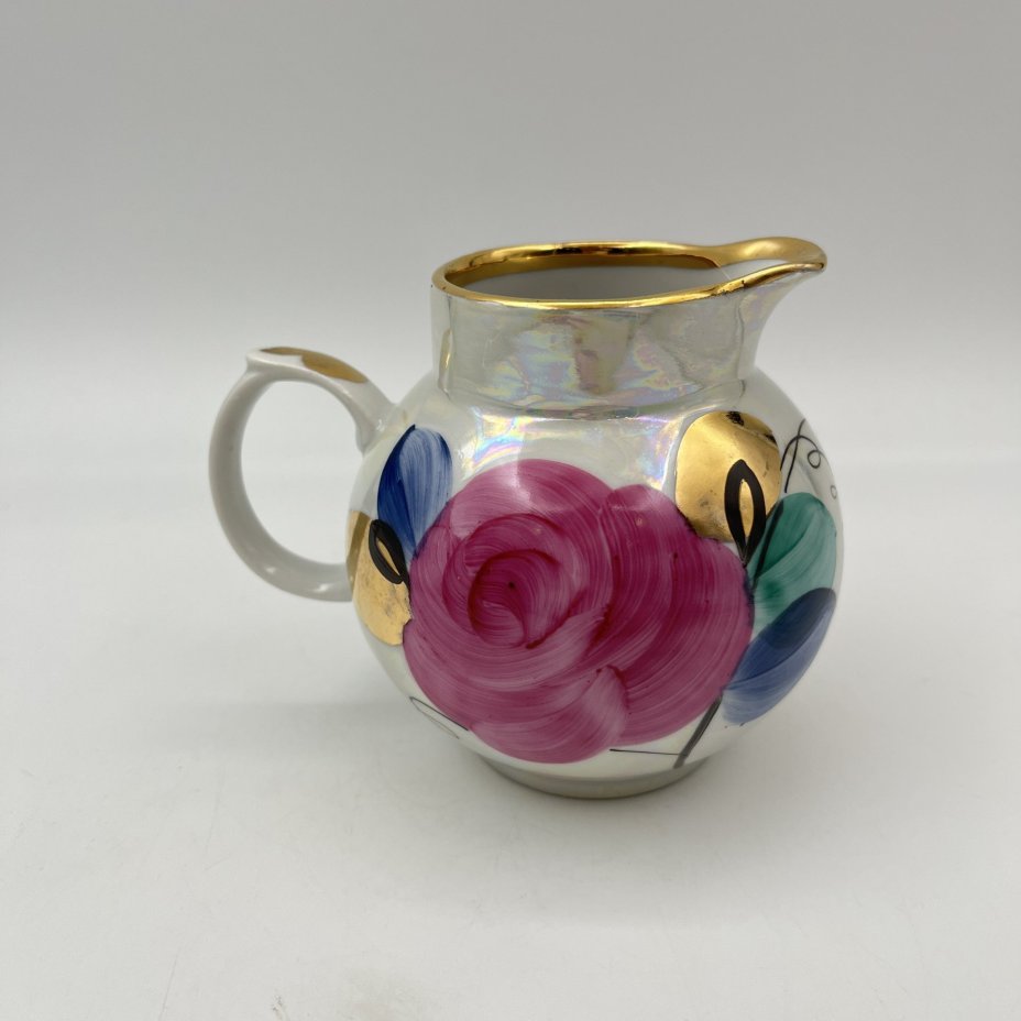 Молочник перламутрового цвета "Агашки", фарфор, люстр, роспись, золочение, Дулевский фарфоровый завод (Дулёво), СССР, 1968-1991 гг.