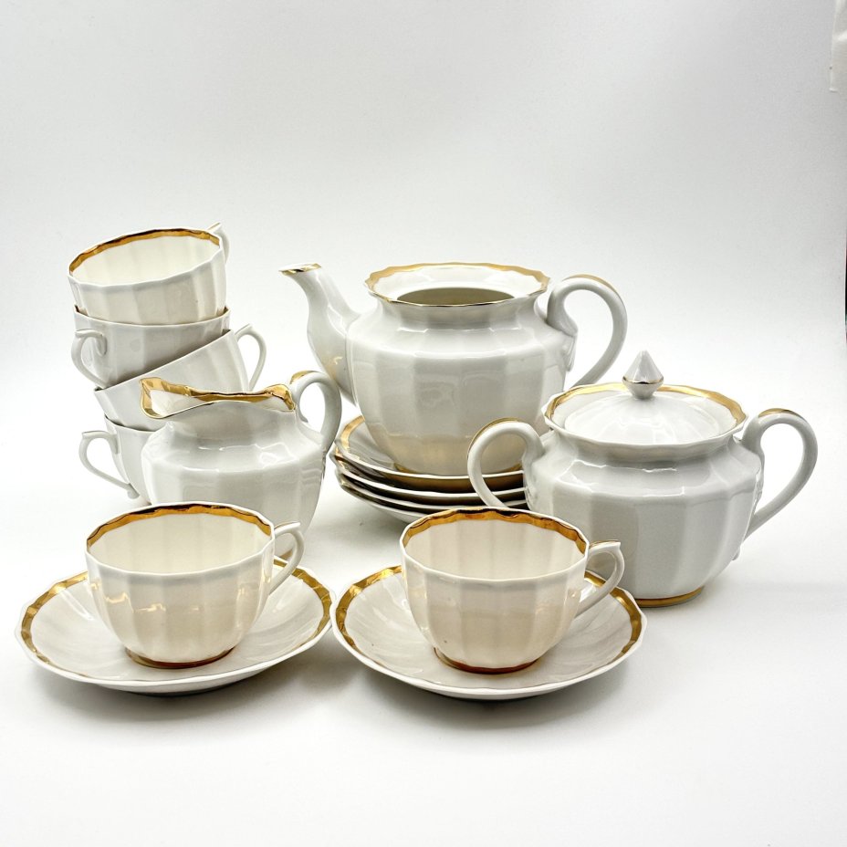 Сервиз чайный "Золотая лента" на 6 персон (15 предметов), фарфор, золочение, Дмитровский фарфоровый завод (ДФЗ Вербилки), СССР, 1954-1965 гг.