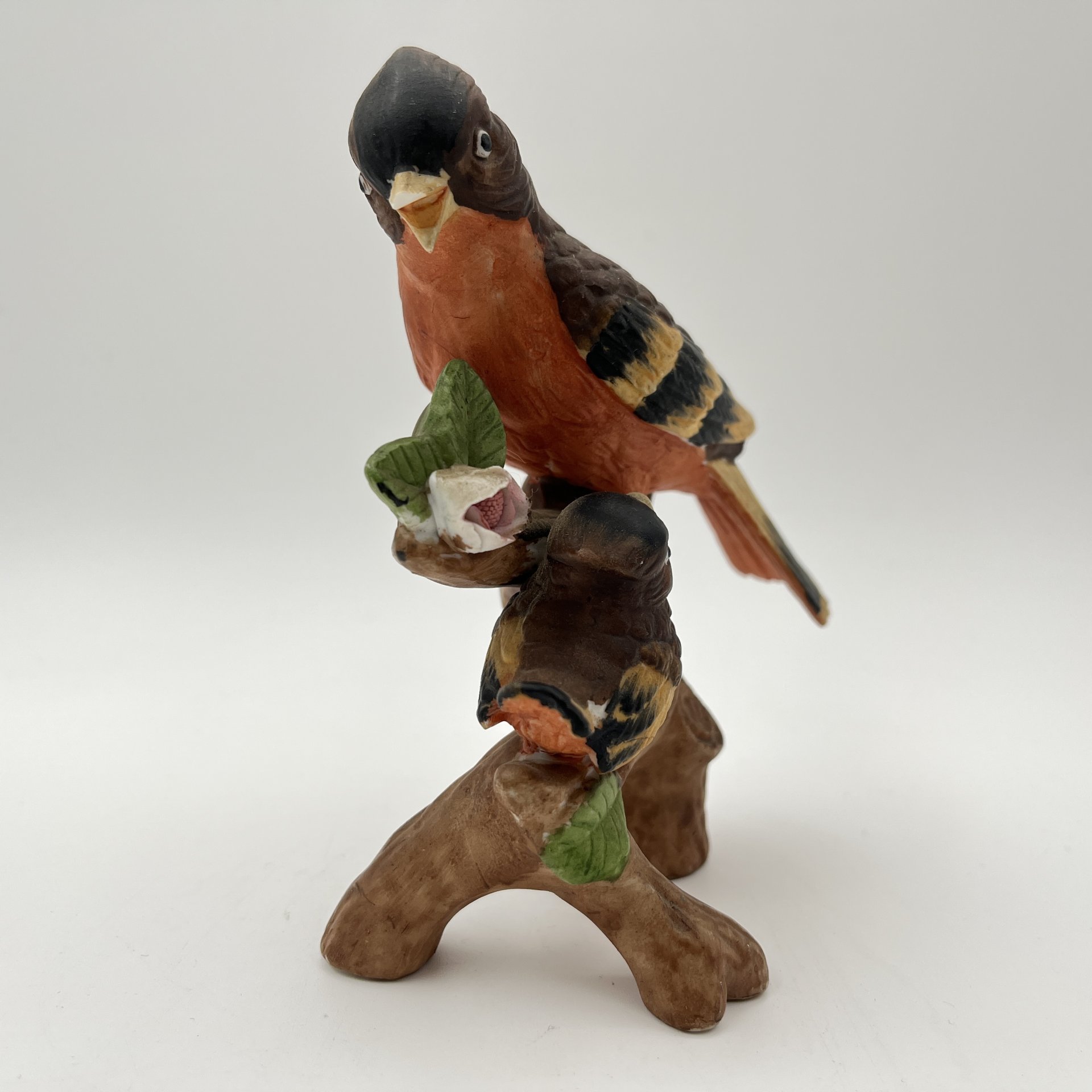 Статуэтка "Птица с птенцом на ветке", бисквит, роспись, Западная Европа, 1970-1990 гг.