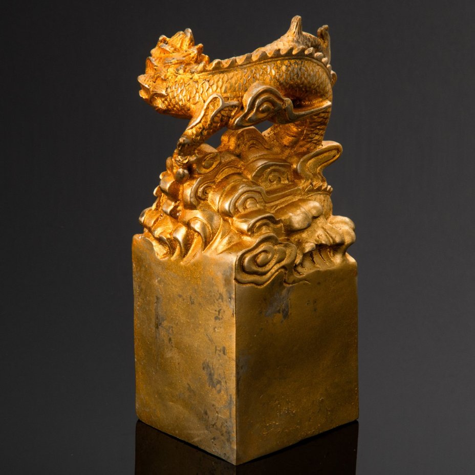 Статуэтка "Дракон", латунь, рельеф, золочение, Китай, 2000-2020 гг.