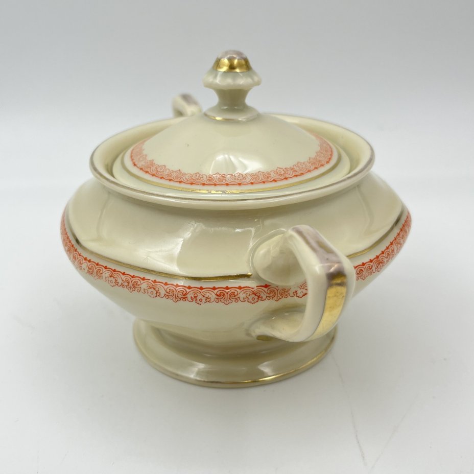 Сахарница, украшенная растительным орнаментом, фарфор, деколь, золочение, Rosenthal (Розенталь), Германия, 1941 г.