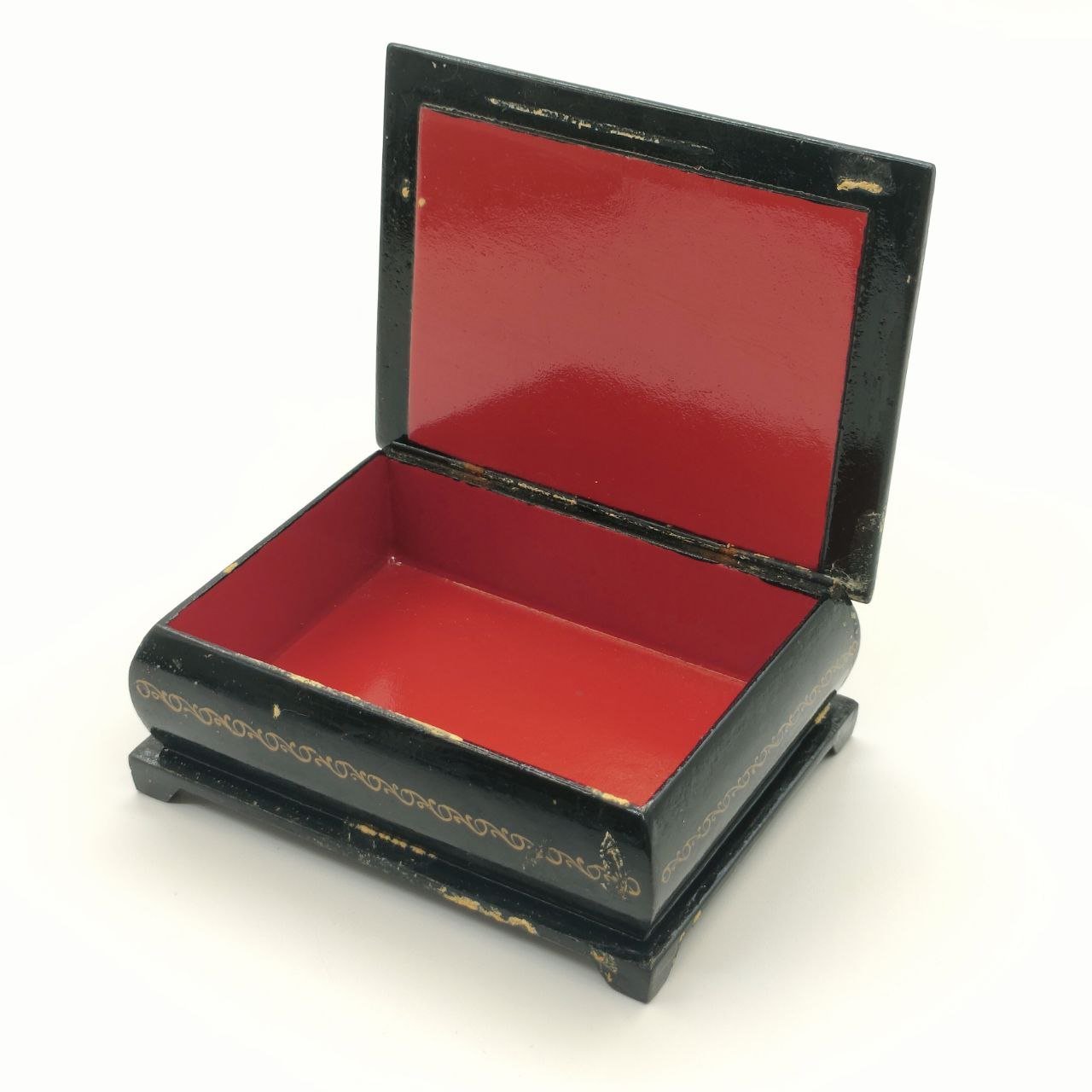 Шкатулка миниатюрная "У колодца"