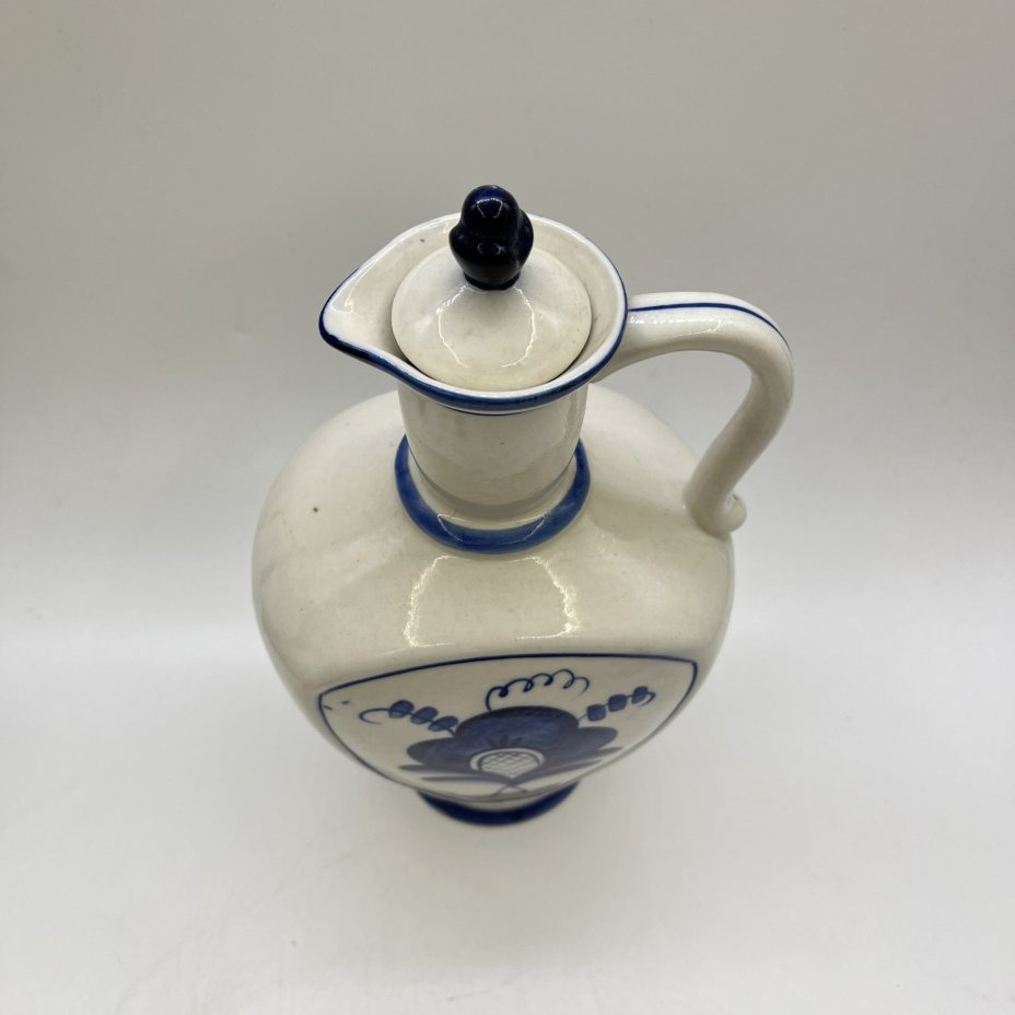 Кувшин с крышкой "Цветок