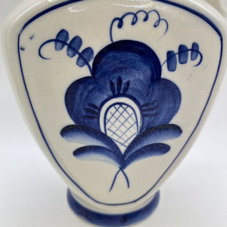 Кувшин с крышкой "Цветок