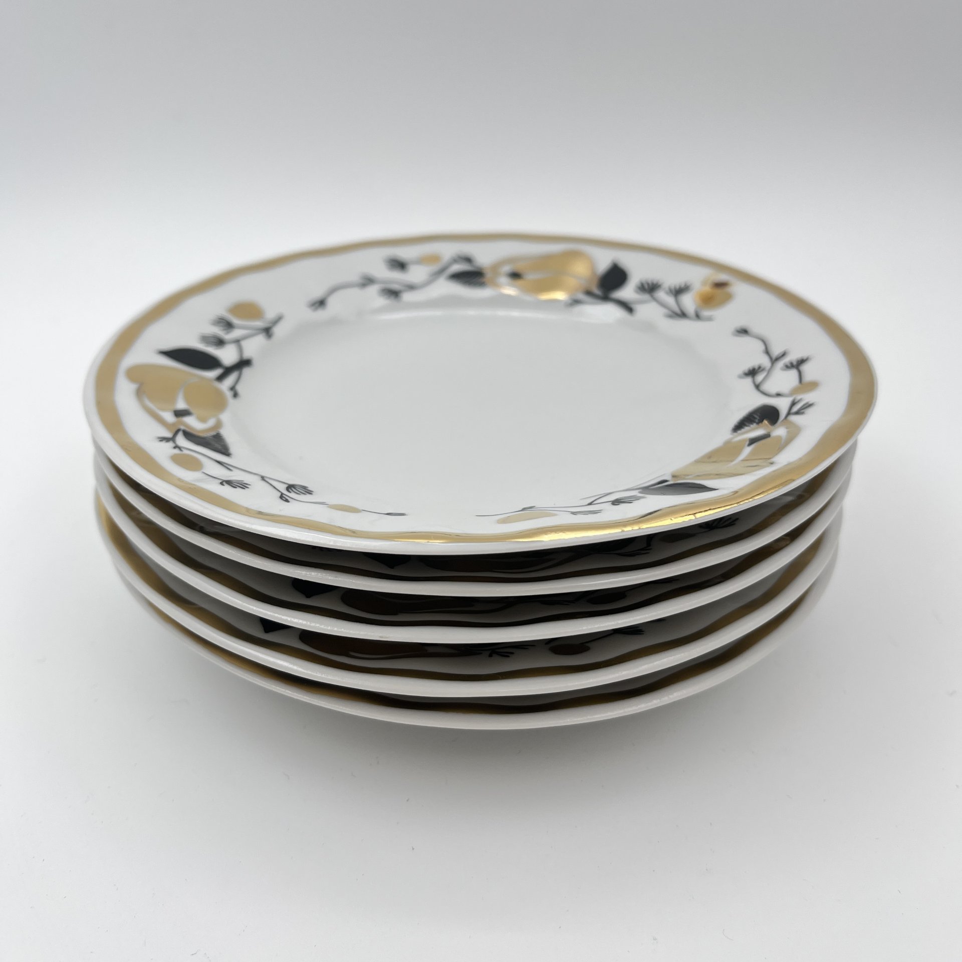 Набор из 5-ти десертных тарелок "Золотая роза", фарфор, деколь, золочение, Дмитровский фарфоровый завод (ДФЗ Вербилки), СССР, 1965-1991 гг.