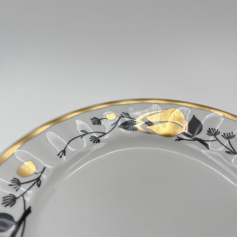 Набор из 5-ти десертных тарелок "Золотая роза", фарфор, деколь, золочение, Дмитровский фарфоровый завод (ДФЗ Вербилки), СССР, 1965-1991 гг.