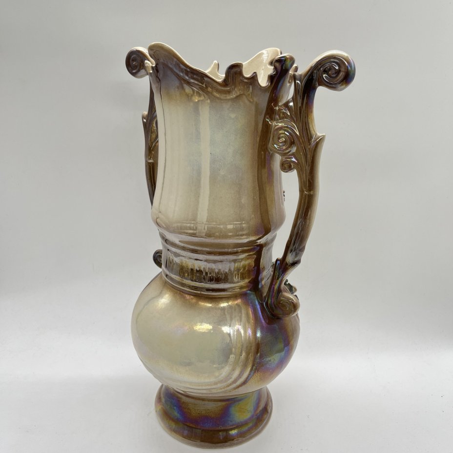 Ваза большая с лепным цветочным декором