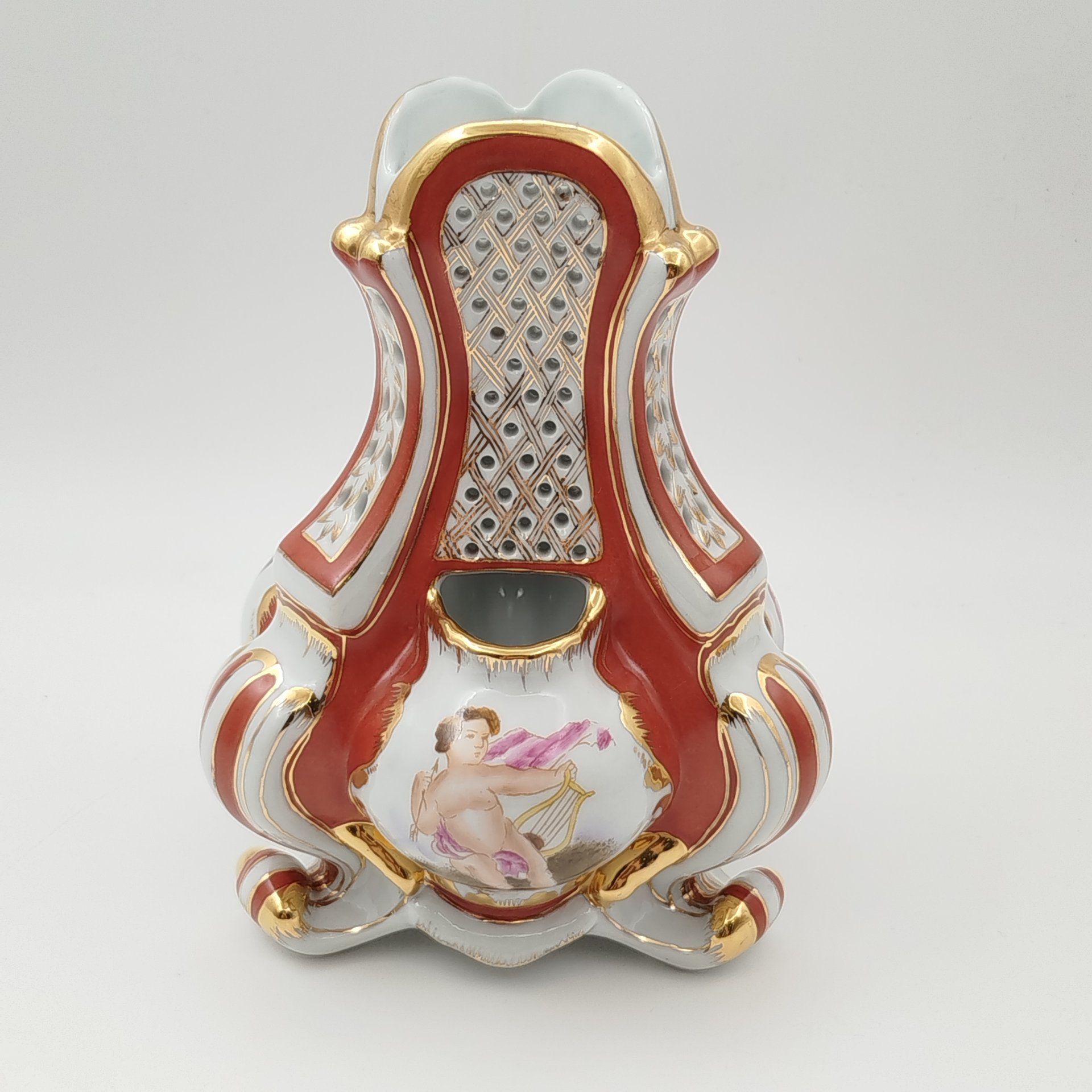 Ароматница с изображением путти, фарфор, роспись, золочение, Richard Klemm, Dresden, Германия, 1960-1990 гг.