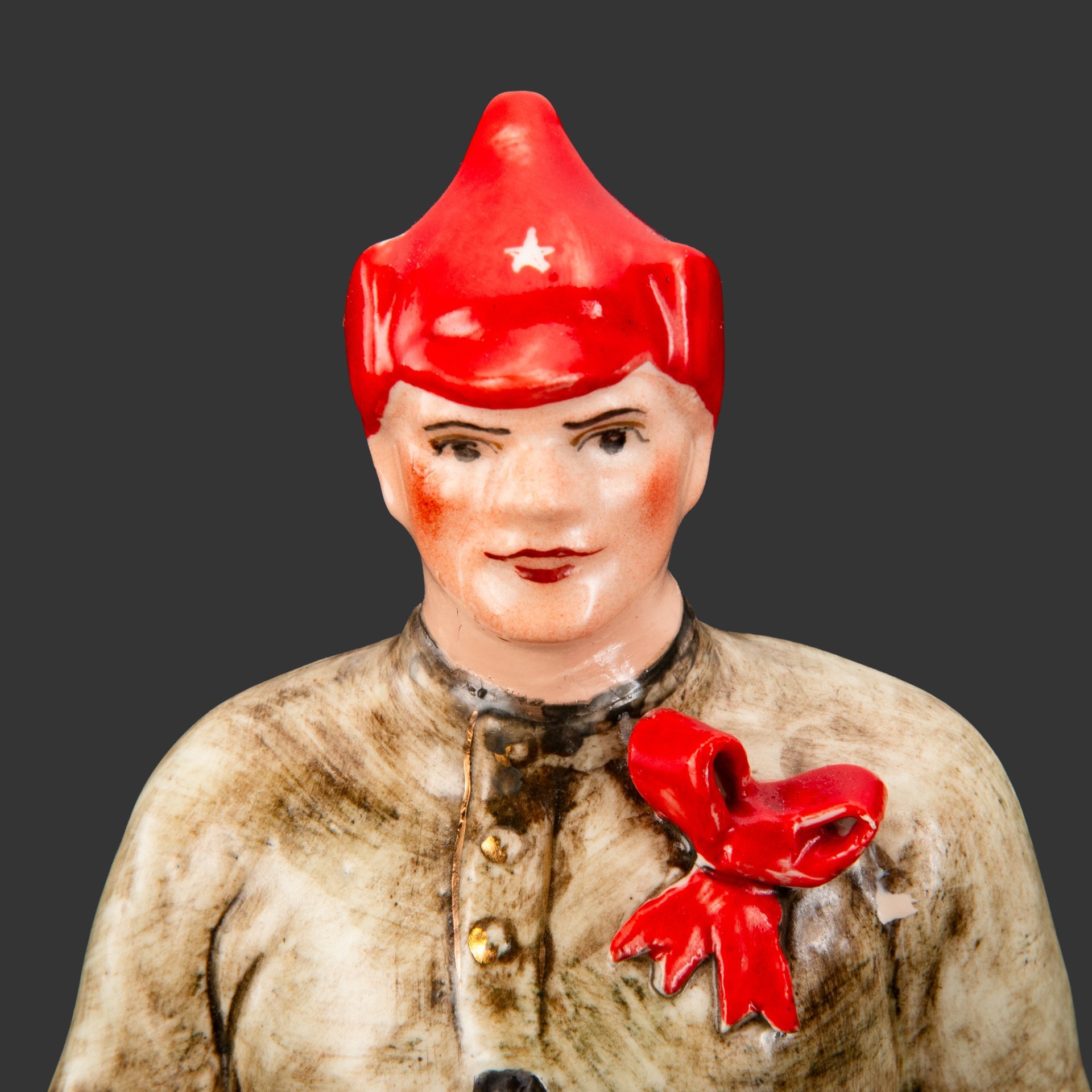 Статуэтка "Петька" (Герой фильма "Белое солнце пустыни". Красноармеец), автор Д. Назаров