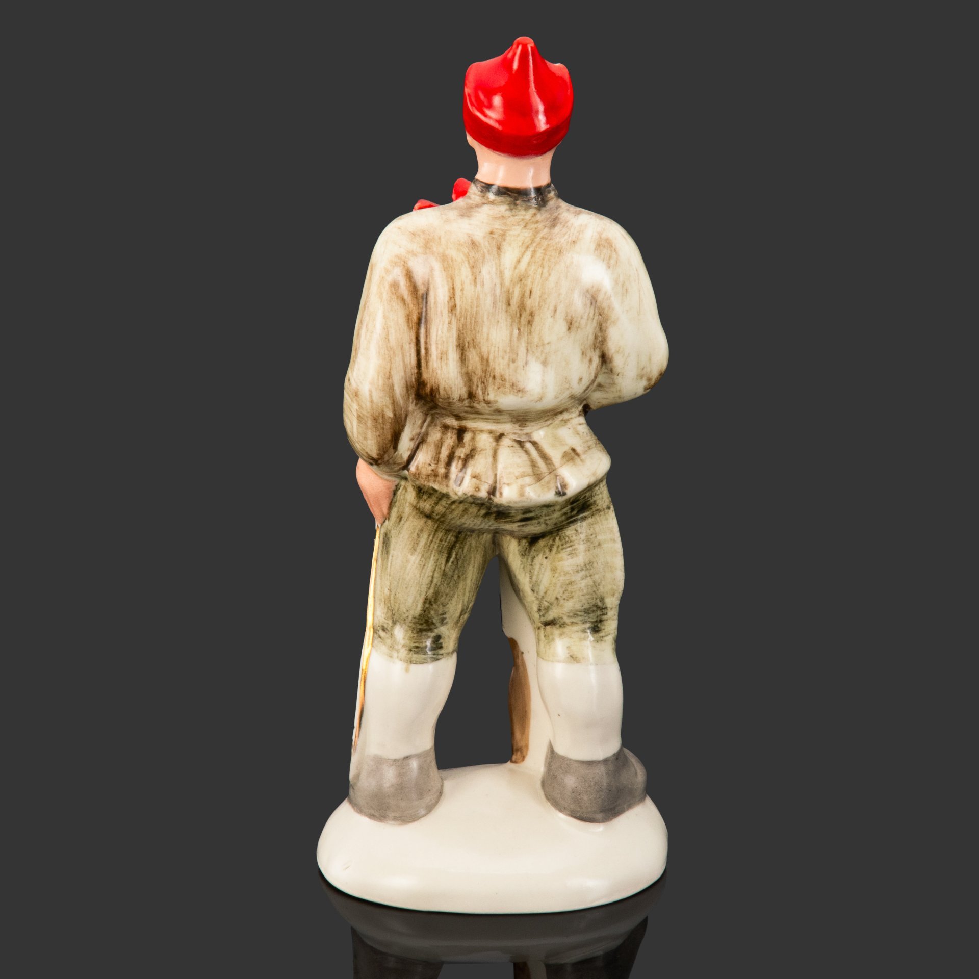 Статуэтка "Петька" (Герой фильма "Белое солнце пустыни". Красноармеец), автор Д. Назаров