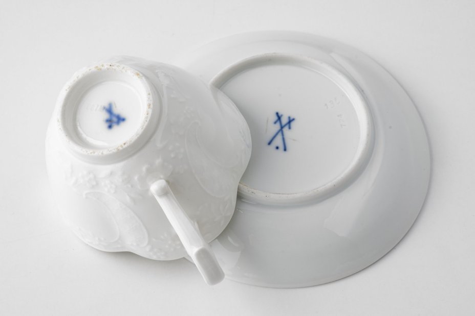 Пара кофейная с рельефным декором, Meissen (Мейсенский фарфор)