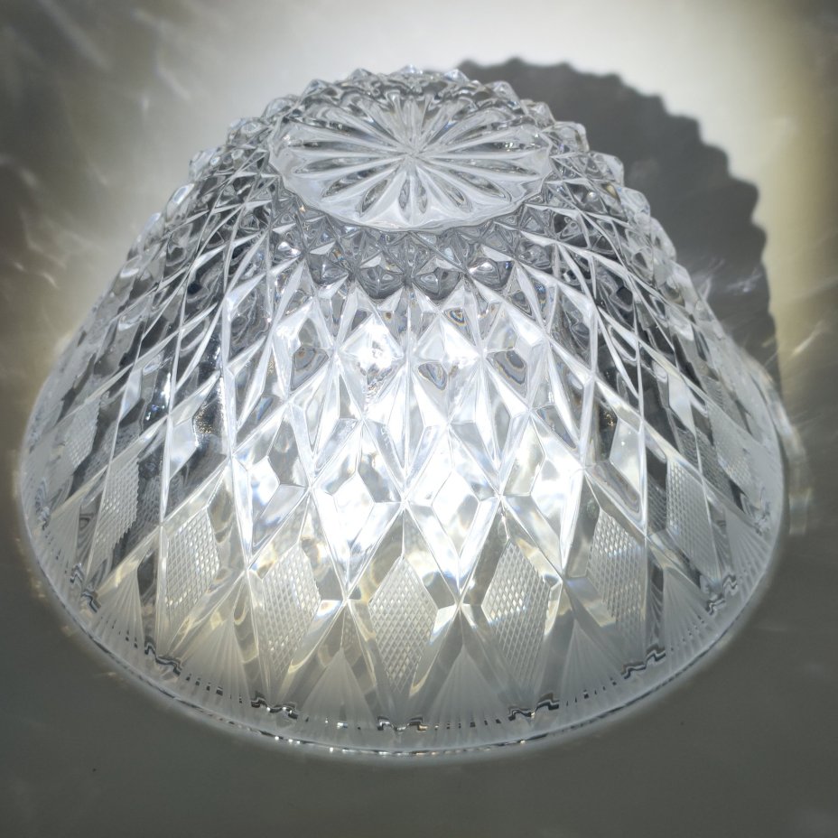 Салатник с рельефным резным декором