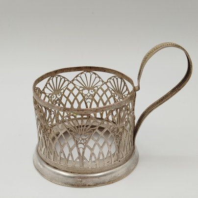 Подстаканник, выполненный в технике ажурной скани, мельхиор (медь-никель), скань, СССР, 1970-1990 гг.