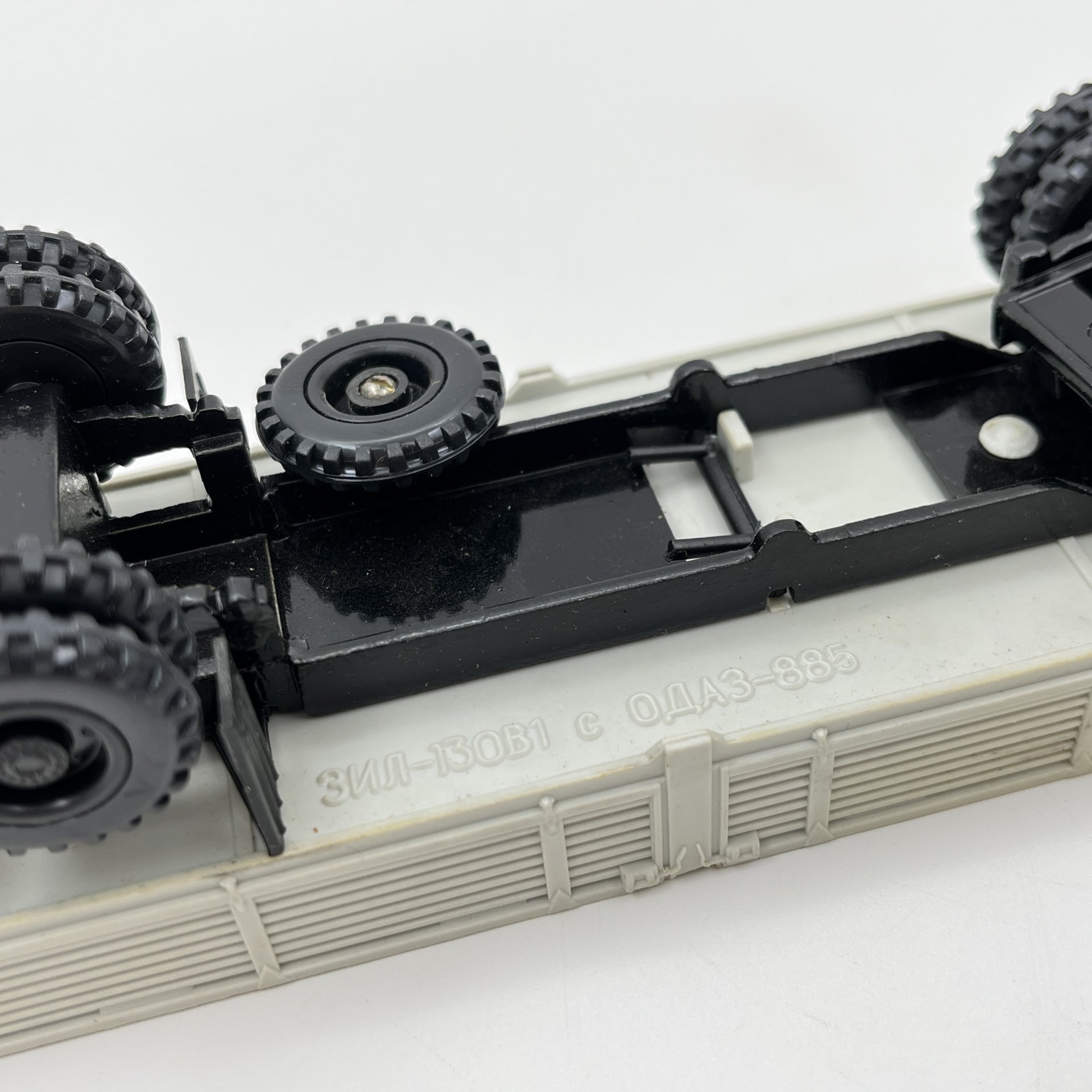 Модель автомобиля "ЗИЛ-130В1", масштаб 1:43