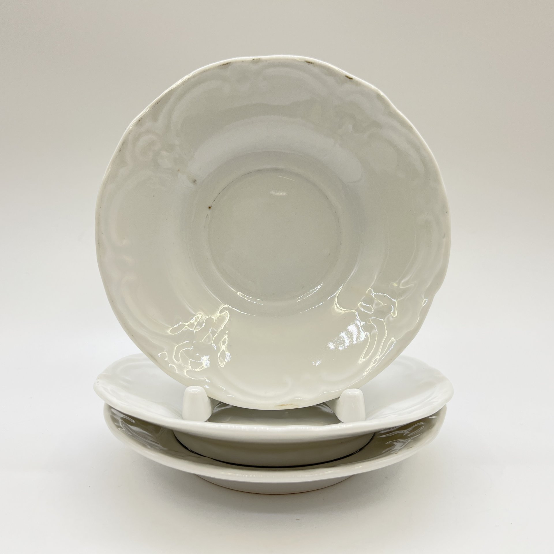 Набор из 3-х блюдец с рельефным декором, фарфор, Thomas Bavaria, Германия, 1908-1939 гг.