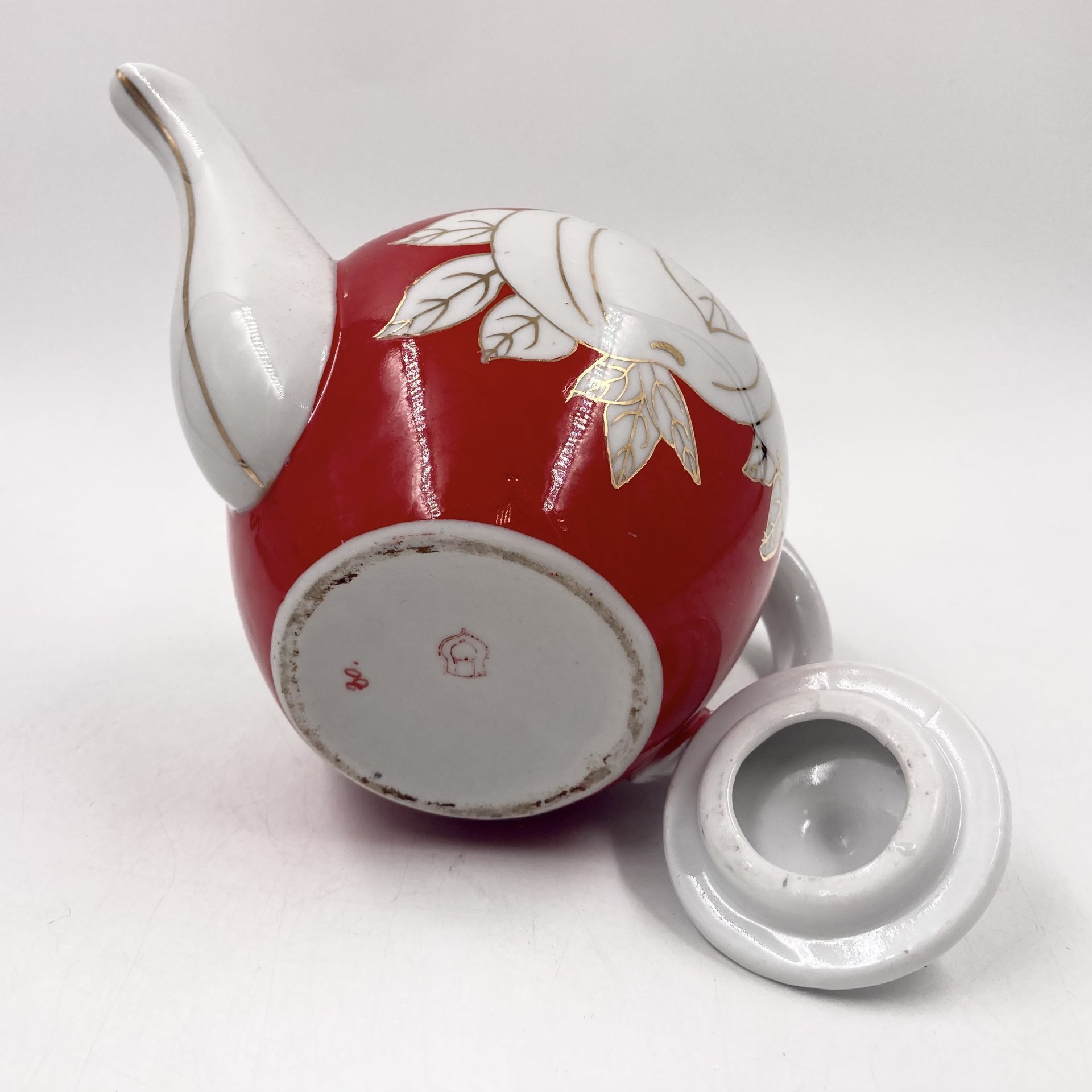 Заварочный чайник "Яблоки", фарфор, крытье, золочение, СССР, 1970-1990 гг.