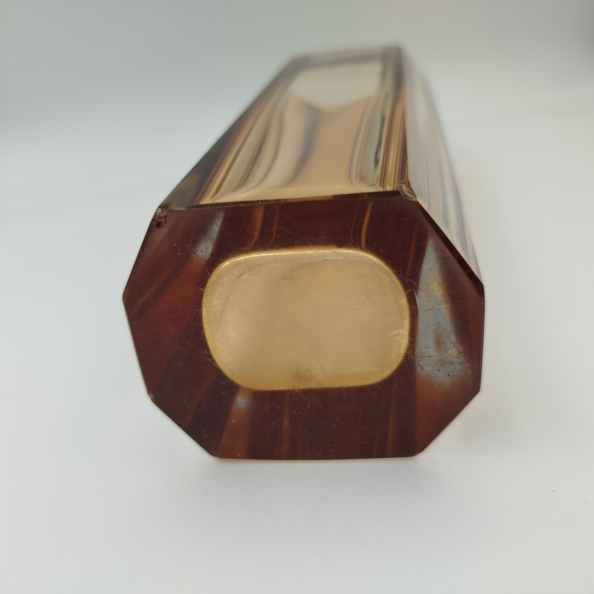 Ваза для цветов "Золотистая", автор Л.О. Юрген, хрусталь, широкая грань, шлифовка, Ленинградский завод художественного стекла (ЛЗХС), СССР, 1960-1980 гг.