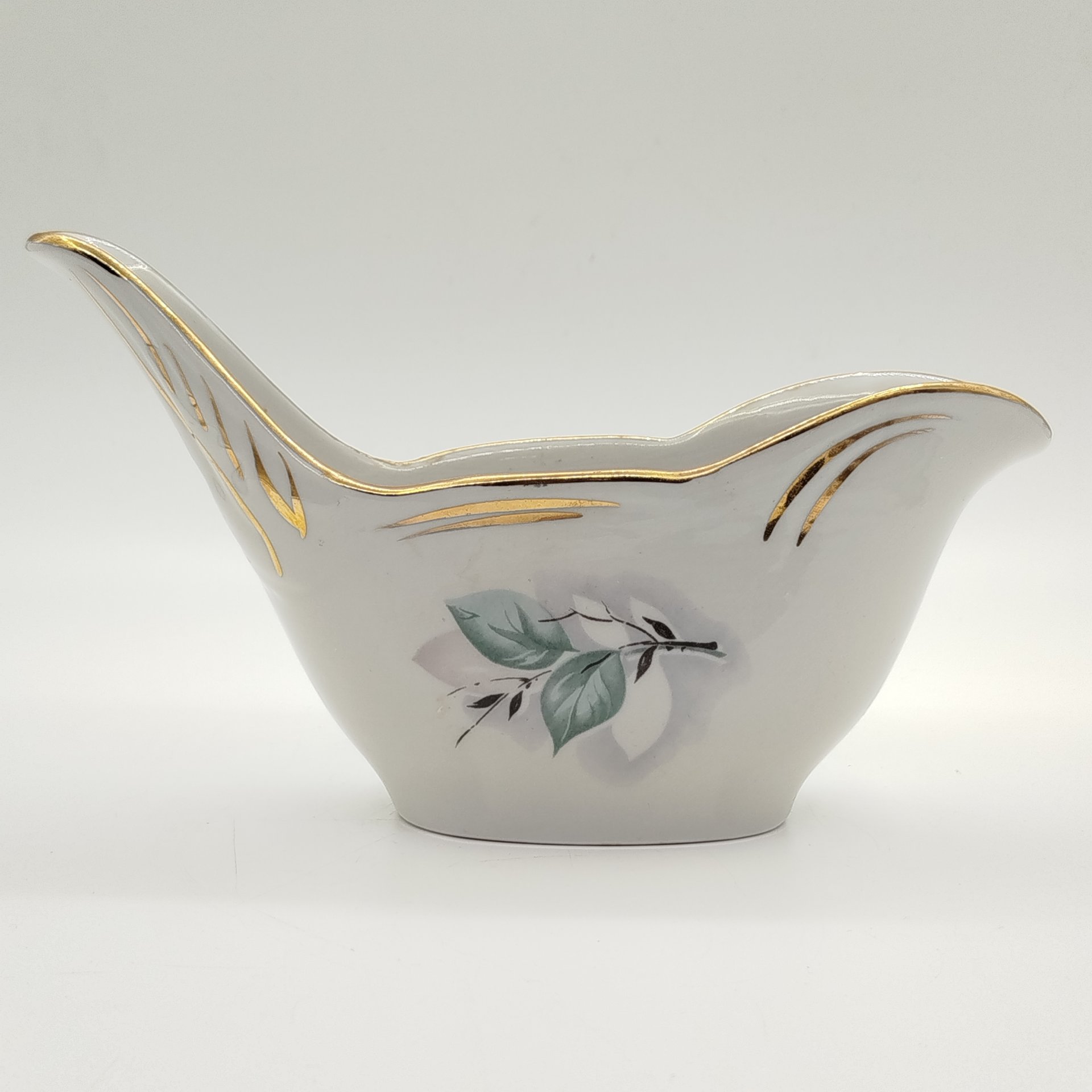 Соусник с цветочным декором, фарфор, деколь, золочение, Дулевский фарфоровый завод (Дулёво), Российская Федерация, 2001 г.