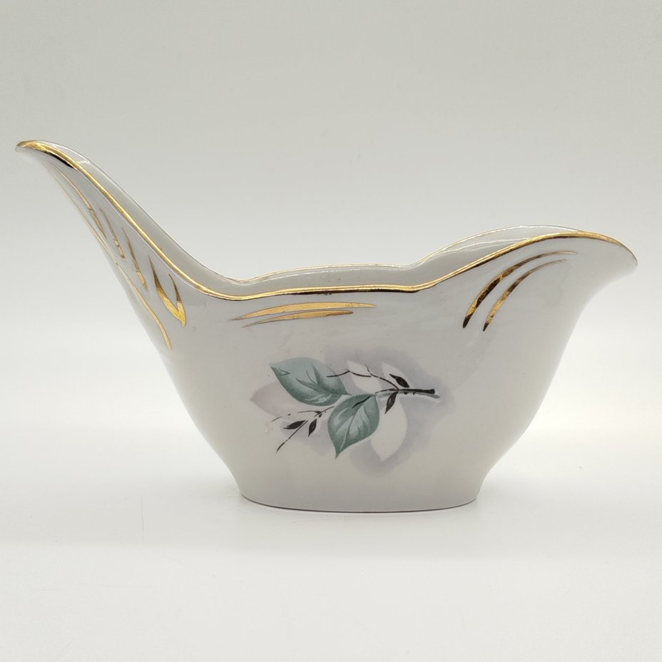 Соусник с цветочным декором, фарфор, деколь, золочение, Дулевский фарфоровый завод (Дулёво), Российская Федерация, 2001 г.