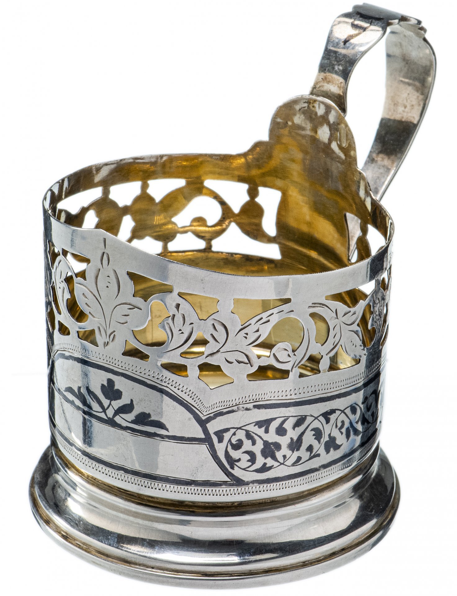 Подстаканник с растительным декором, серебро 875 пр., золочение, Кубачинский художественный комбинат, СССР, 1961-1968 гг.