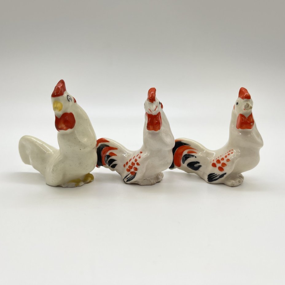 Набор из 3-х статуэток "Петушок" (под реставрацию), фарфор, роспись, Ленинградский фарфоровый завод (ЛФЗ), СССР, 1949-1950 гг.