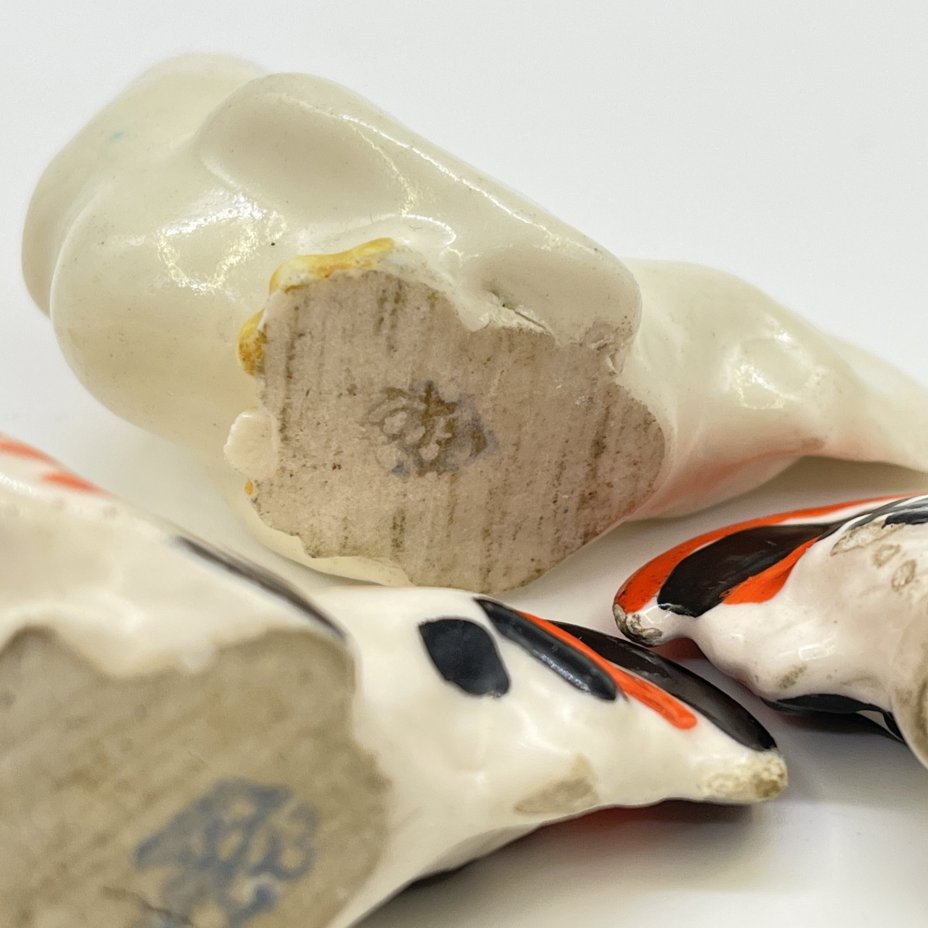 Набор из 3-х статуэток "Петушок" (под реставрацию), фарфор, роспись, Ленинградский фарфоровый завод (ЛФЗ), СССР, 1949-1950 гг.