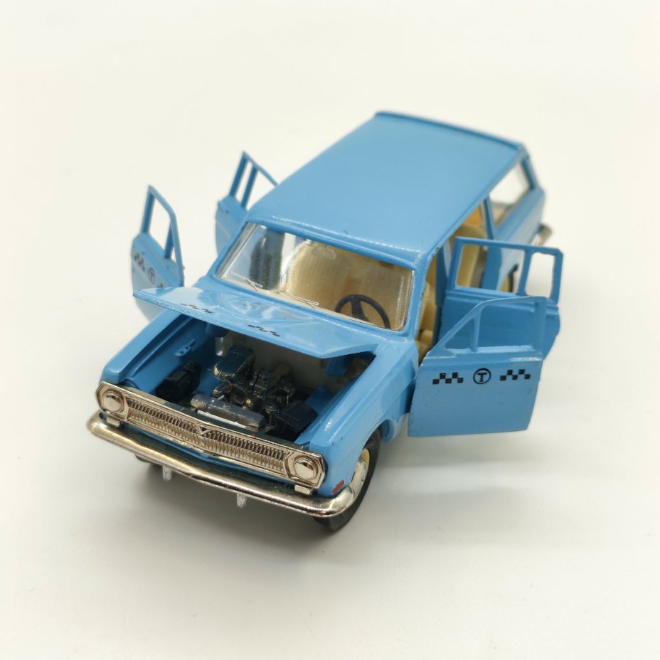 Модель автомобиля "Волга ГАЗ-24-02" (Такси), модель A13, металл, пластмасса, крашение, Саратовский завод «Тантал», СССР, 1986 г.