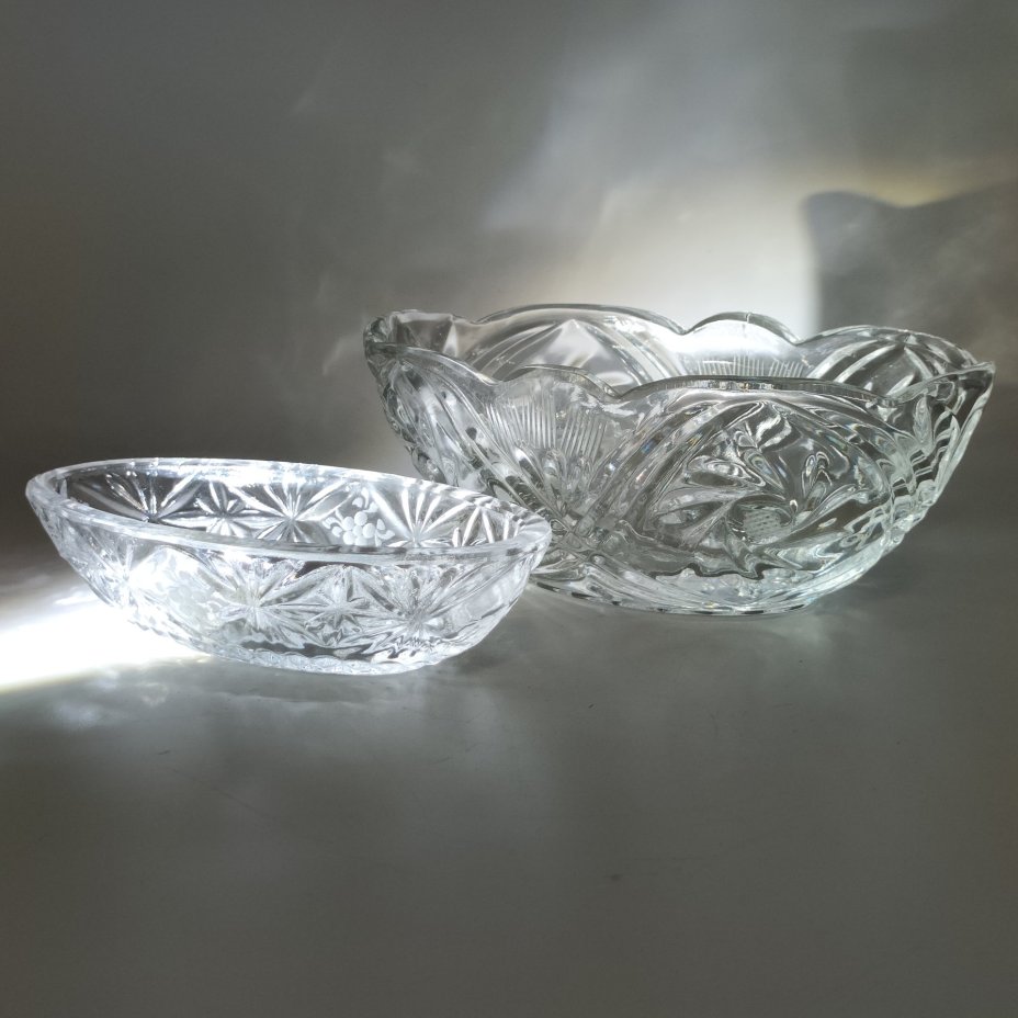 Пара вазочек (конфетниц) с цветочным декором (в подборе)