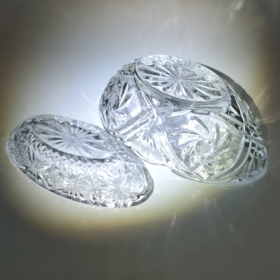 Пара вазочек (конфетниц) с цветочным декором (в подборе)