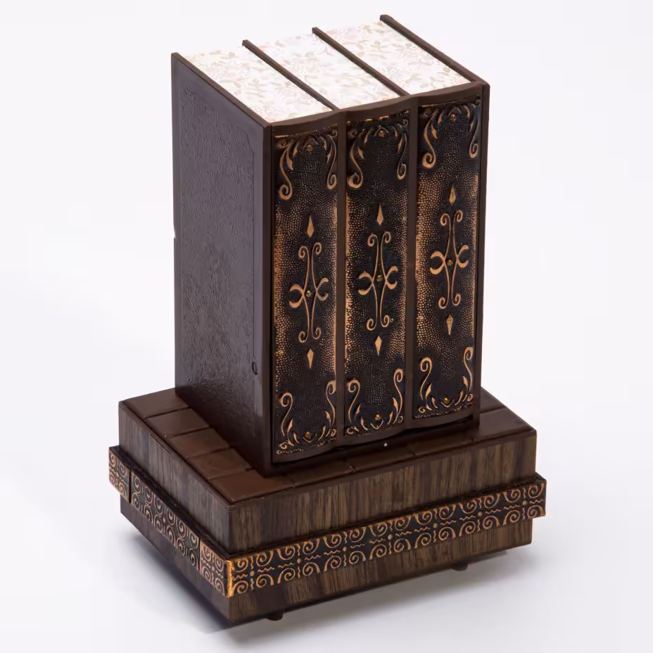 Сигаретница в виде букенда с книгами, композитный материал, металл, СССР, 1980-1990 гг.