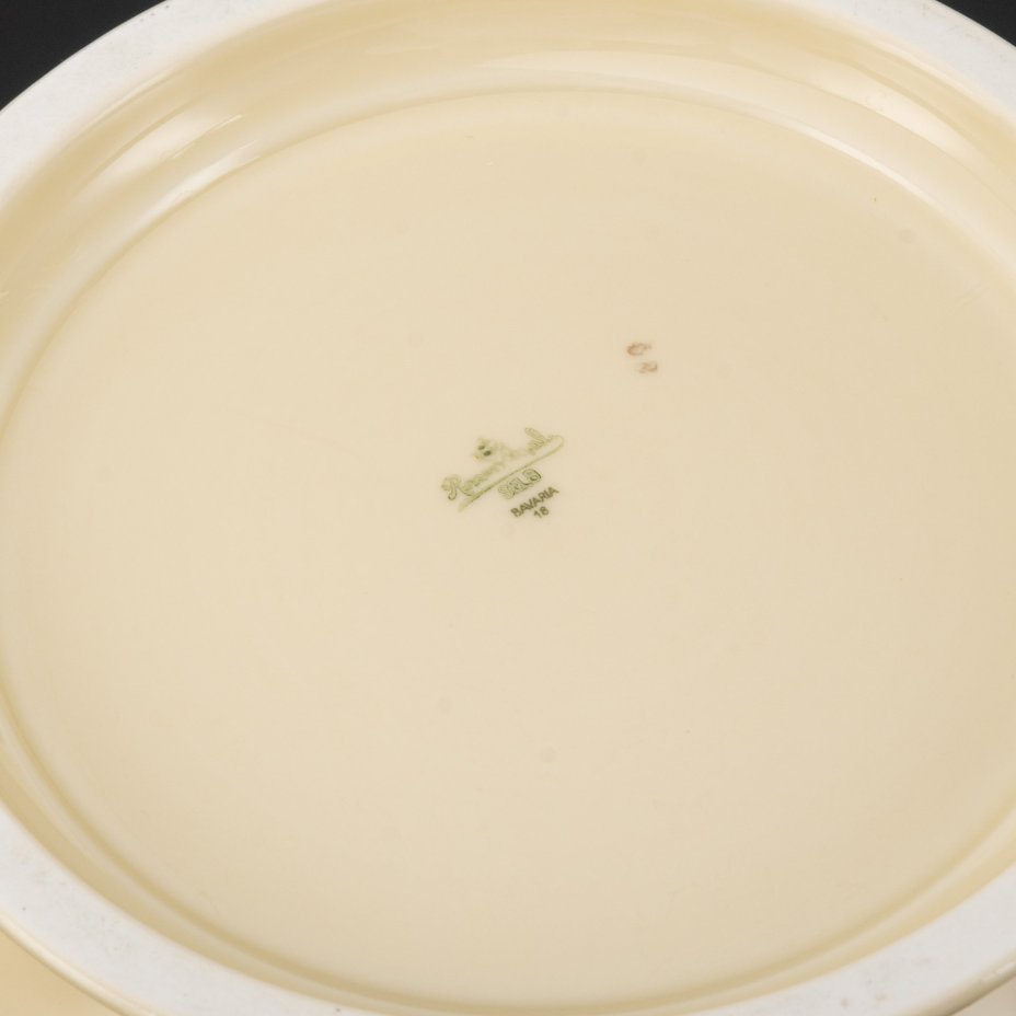 Супница, украшенная растительным орнаментом, фарфор, золочение, деколь, Rosenthal (Розенталь), Германия, 1940-1941 гг.