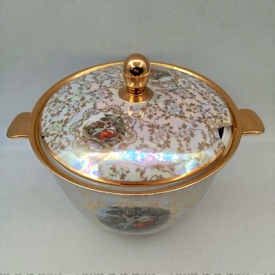 Супница из сервиза "Мадонна", фарфор, люстр, деколь, золочение, Fortuna Eisenberg, ГДР, 1960-1973 гг.