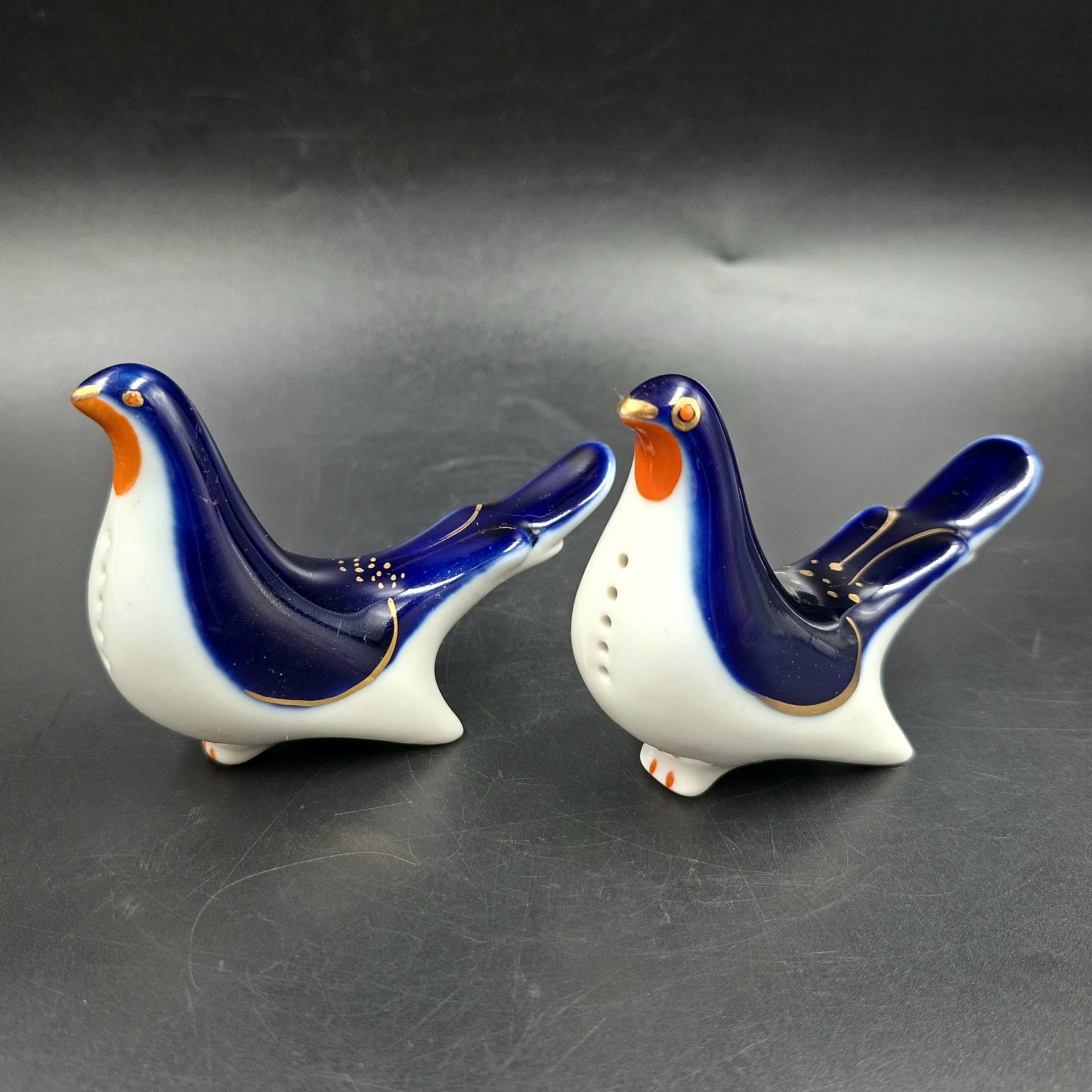 Набор для специй "Голуби", скульптор М.Н. Мох, фарфор, роспись, золочение, Ленинградский фарфоровый завод (ЛФЗ), СССР, 1960-1992 гг.